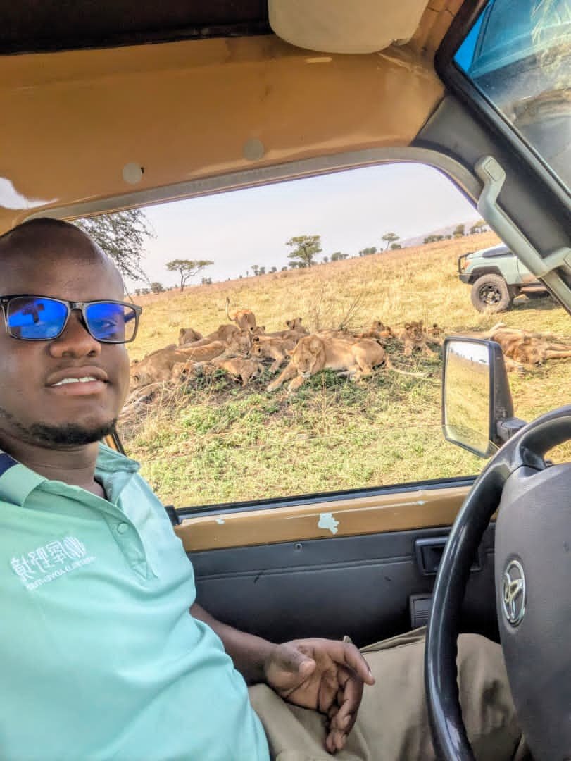 Kilimania Adventure safari guide and driver during a Tanzania safari operation
